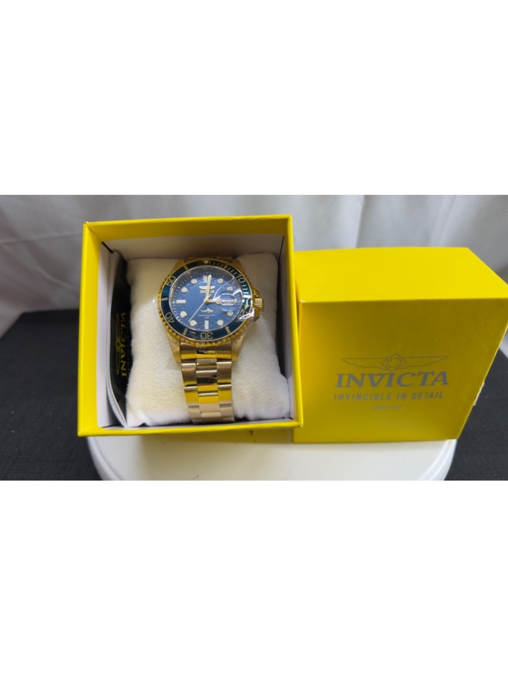 Invicta 30024 43mm Men Pro Diver Quartz Watch Stainless Steel Strap - Gold Blue